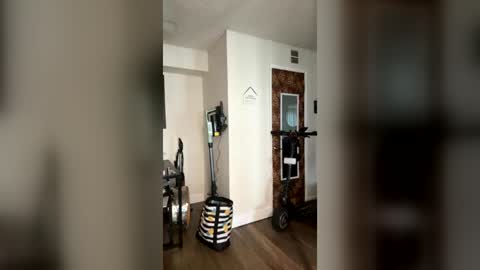 gigilovesyou1997 online show from June 2026 06:56:01 PM