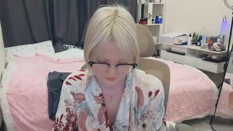 Klara online show from July 2026 04:39:33 PM