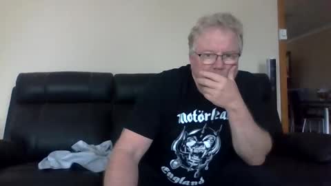 gimmmieoooo online show from June 2026 04:38:02 AM