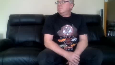 gimmmieoooo online show from June 2026 04:36:02 AM