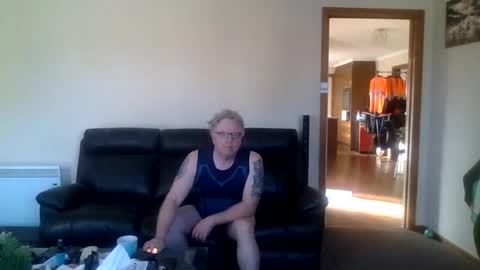 gimmmieoooo online show from June 2026 11:54:01 PM
