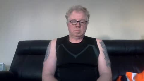 gimmmieoooo online show from July 2026 06:16:02 AM