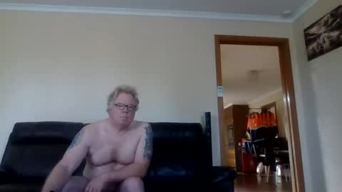 gimmmieoooo online show from July 2026 11:41:01 PM