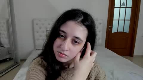 Kate online show from December 2024 12:05:01 PM