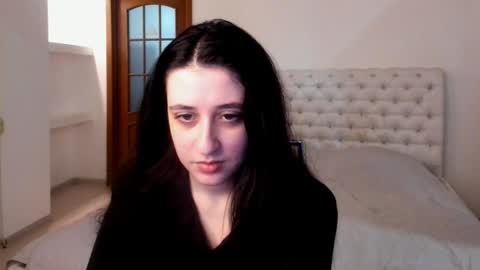 Kate online show from February 2025 10:42:01 AM