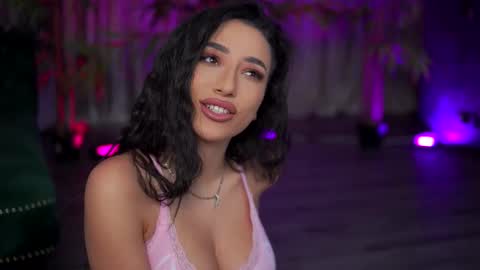 Gina online show from November 2025 07:58:02 PM