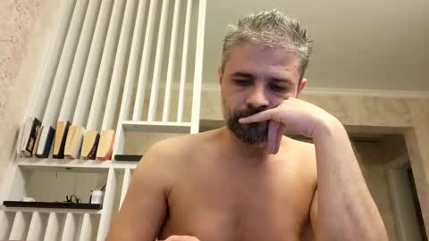 Gabriel online show from November 2025 06:37:02 PM