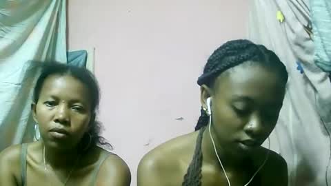 Ginette9794 online show from October 2025 04:05:01 PM