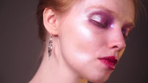        im expecting 350 thumbs up on my altar   online show from January 2025 10:08:02 PM