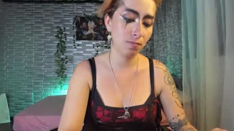 Ginger online show from October 2025 01:11:01 AM