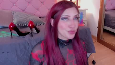 Snapshot of ginger_violetta chatting on February 2025 10:52:02 PM Ginger online show from February 2025 10:52:02 PM