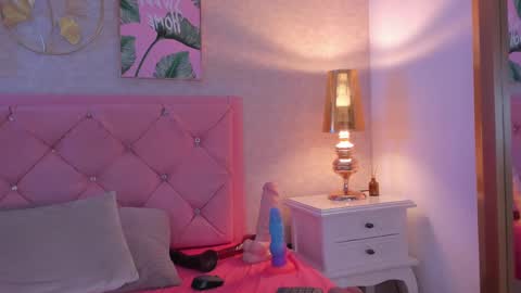 Snapshot of ginger_violetta chatting on March 2025 10:54:01 PM Ginger online show from March 2025 10:54:01 PM