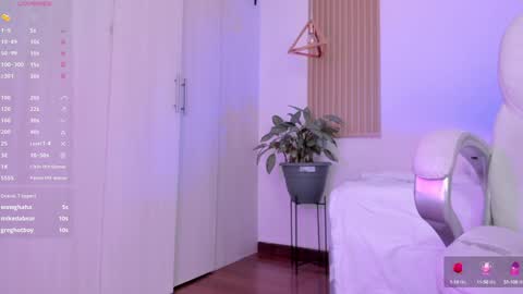 Snapshot of ginnywett chatting on January 2025 05:48:01 PM Kendall online show from January 2025 05:48:01 PM