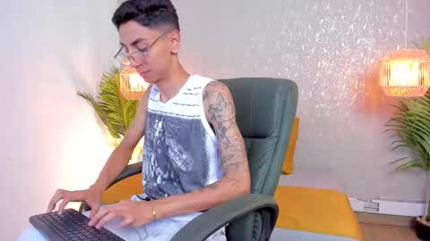 Snapshot of gio_carangi chatting on February 2026 04:02:01 AM Gio Carangi online show from February 2026 04:02:01 AM