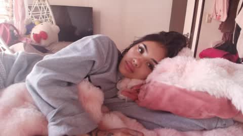 Snapshot of giovanna_oliveria chatting on May 2026 08:39:01 PM giovanna_oliveria online show from May 2026 08:39:01 PM