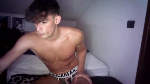 giovyyx online show from February 2025 06:19:01 PM