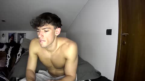 giovyyx online show from March 2025 10:10:01 PM