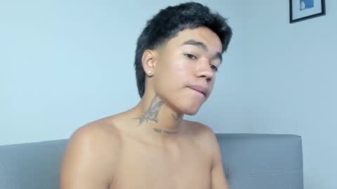 Giraldo  online show from January 2025 02:02:01 PM