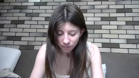 girl_cute007 online show from May 2026 06:58:01 PM