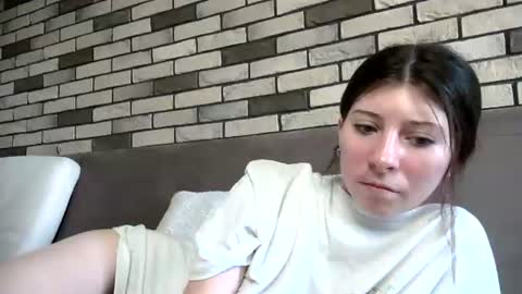 girl_cute007 online show from June 2026 05:15:01 PM