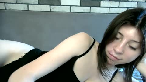 girl_cute007 online show from June 2026 05:03:02 AM