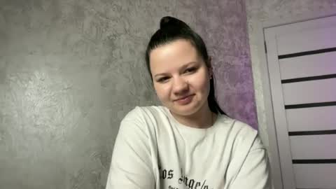 girl_cute07 online show from June 2026 09:02:01 PM