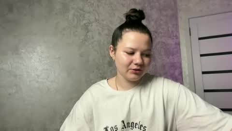 girl_cute07 online show from June 2026 10:58:02 PM