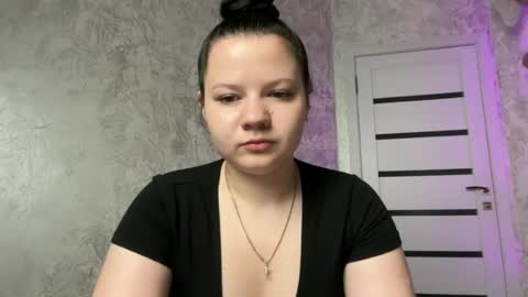 girl_cute07 online show from June 2026 06:49:01 PM