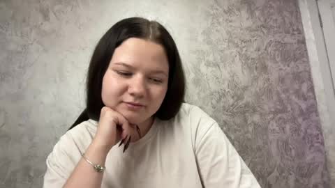 girl_cute07 online show from July 2026 05:55:01 PM