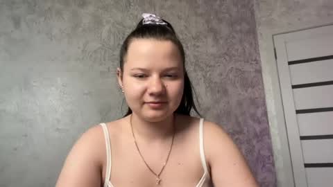 girl_cute07 online show from July 2026 05:01:02 PM