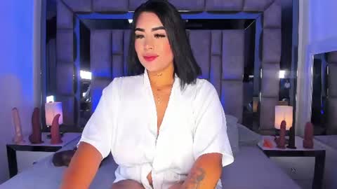 GIRL GRAY online show from June 2026 07:11:01 PM