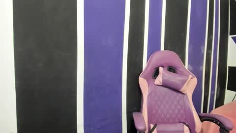 girl_princess18 online show from March 2026 09:32:02 PM