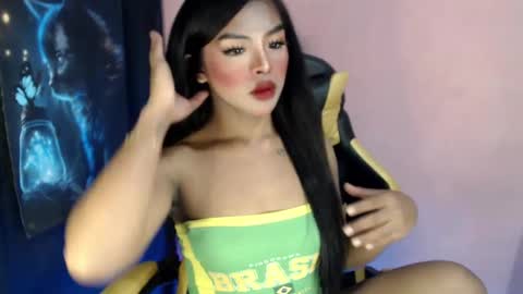 Snapshot of girlcock_dominantfucker chatting on January 2025 12:06:01 PM queen ronna online show from January 2025 12:06:01 PM