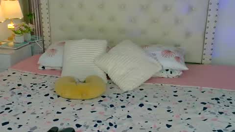 Snapshot of girlhot_tss chatting on January 2026 06:17:01 AM Ariana Sophia. online show from January 2026 06:17:01 AM