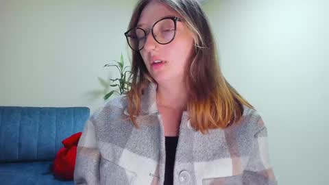 Maze    Thumbs up online show from January 2025 01:50:01 AM