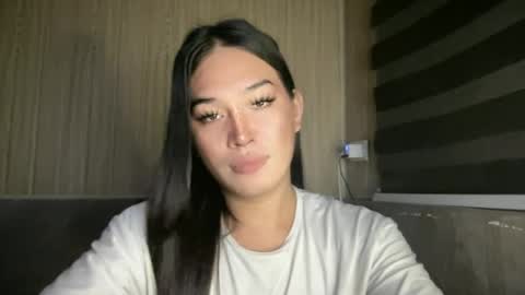 RHAINEEE online show from July 2026 05:31:01 PM