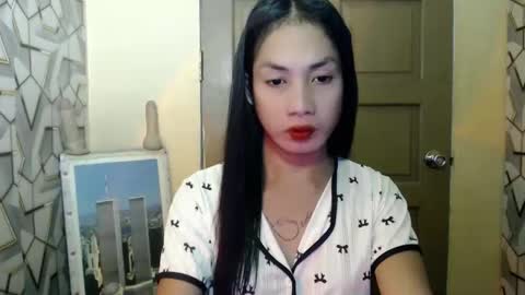 Snapshot of girlwhobelieveinmagic chatting on January 2025 10:32:01 AM Callmenor online show from January 2025 10:32:01 AM