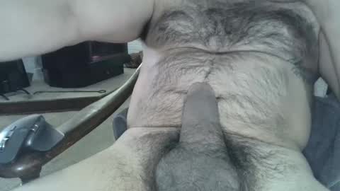 Snapshot of girthyhunguy chatting on January 2025 08:07:02 PM girthyhunguy online show from January 2025 08:07:02 PM