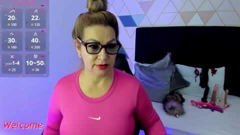 Snapshot of gisela27 chatting on October 2025 12:39:02 PM Gisella online show from October 2025 12:39:02 PM