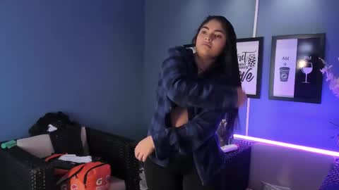     online show from March 2025 07:54:02 PM