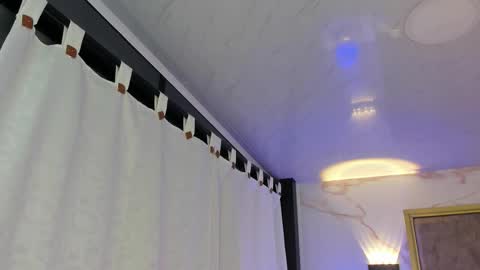     online show from October 2025 10:27:01 AM