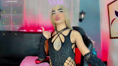 Snapshot of gisele_fox chatting on March 2025 04:52:02 AM Gisel online show from March 2025 04:52:02 AM