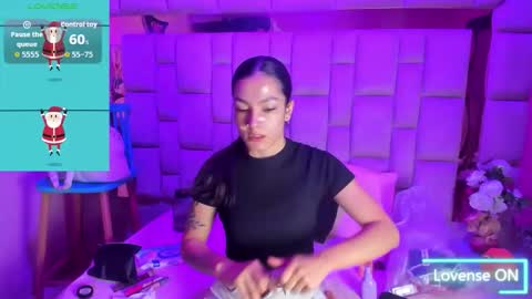 Snapshot of gisell_squirt chatting on November 2025 12:27:01 PM gisell_squirt online show from November 2025 12:27:01 PM