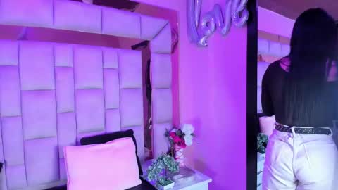 Snapshot of gisell_squirt chatting on January 2026 01:26:02 PM gisell_squirt online show from January 2026 01:26:02 PM