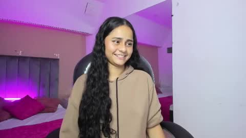GISELLE ROLDAN online show from June 2026 03:54:02 AM