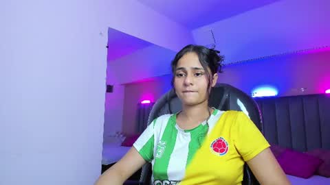 GISELLE ROLDAN online show from June 2026 02:34:02 AM