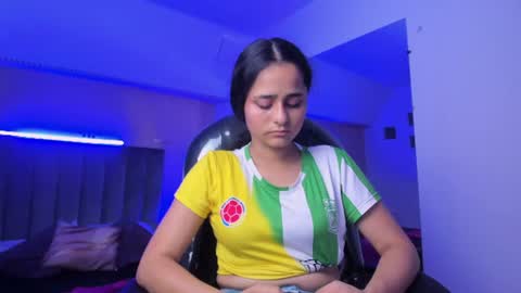 GISELLE ROLDAN online show from July 2026 03:35:01 AM