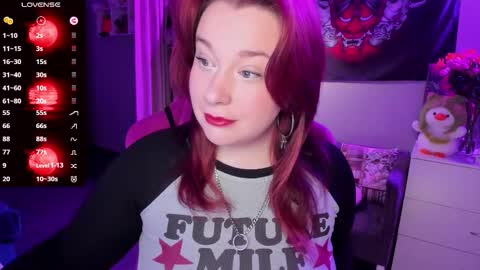 AlexaMillis online show from October 2025 11:02:01 PM