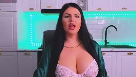 Snapshot of giulyalust chatting on February 2026 09:08:02 PM Giulia online show from February 2026 09:08:02 PM