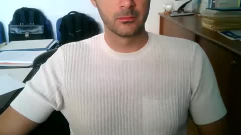 Snapshot of giuseppevai1 chatting on September 2025 09:00:02 AM giuseppevai1 online show from September 2025 09:00:02 AM